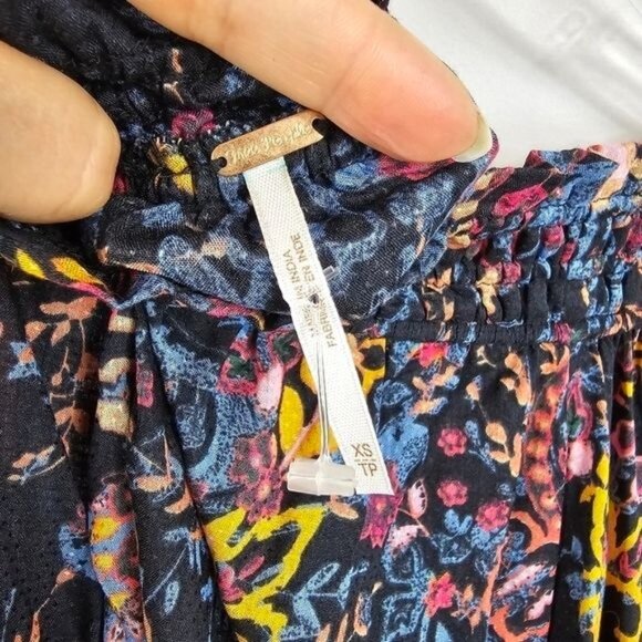 Free People Free Spirit Off the Shoulder Blouse XS Flare Sleeve Boho Festival - Picture 5 of 8